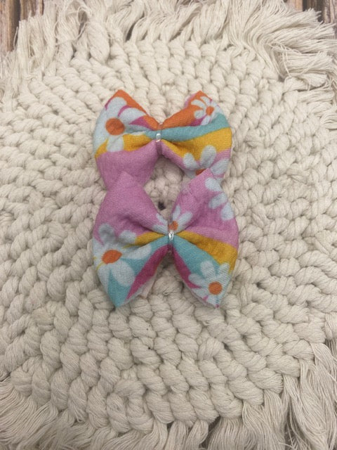 2in Bullet Bow-Groovy Flowers