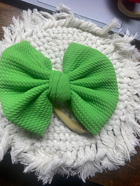 Green 5in Bow on Nylon