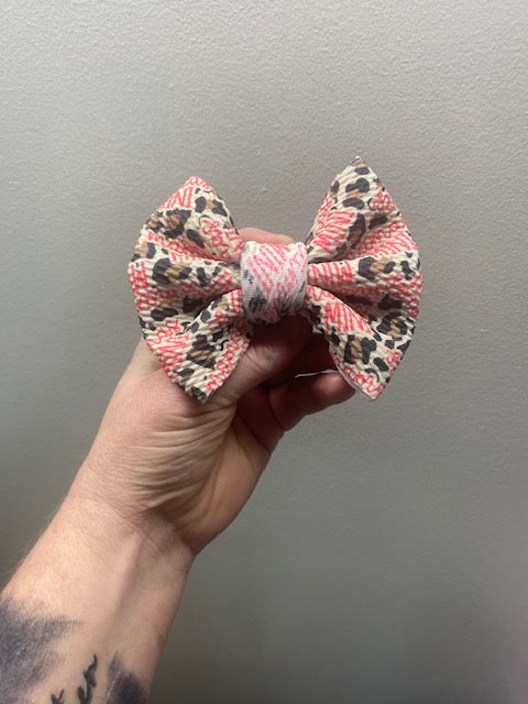 Mama's Mini 3.5in Bow